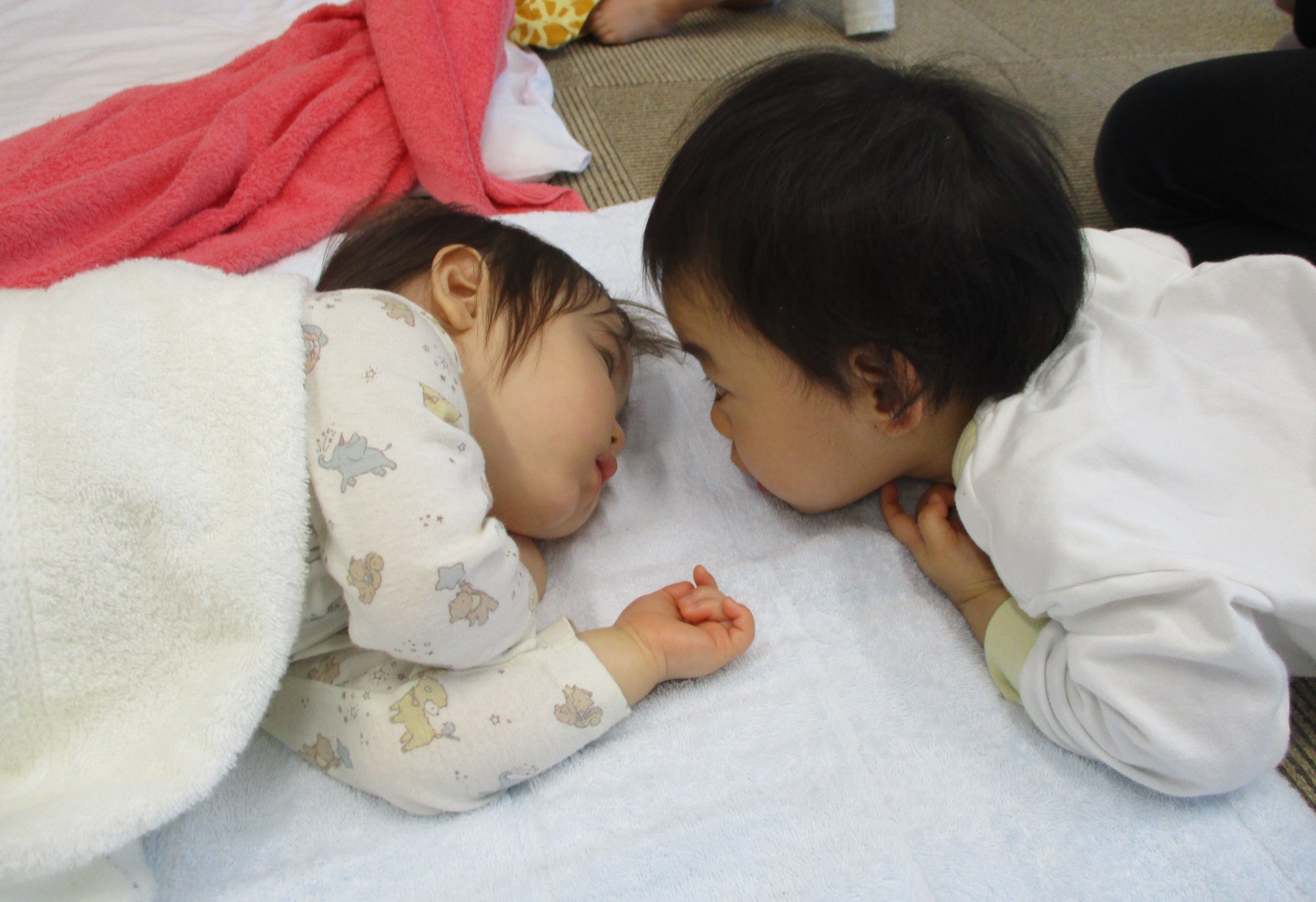 2023.11.01 感触遊びやごっこ遊びを楽しむ子ども達